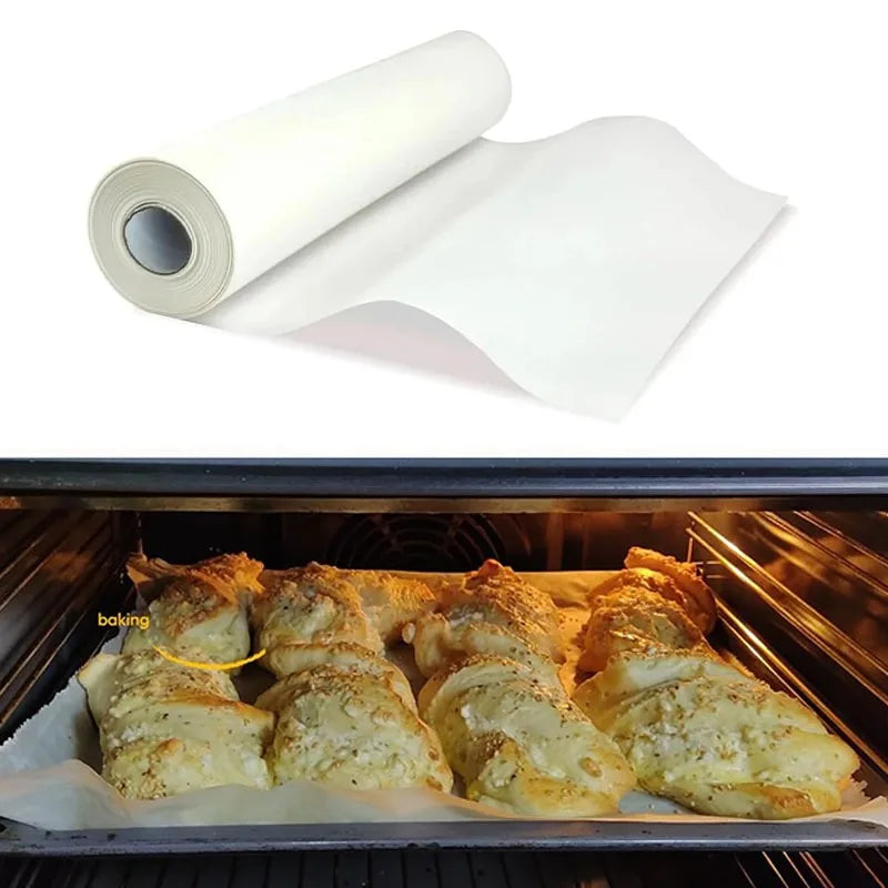Carta da forno con rullo taglierino seghettato