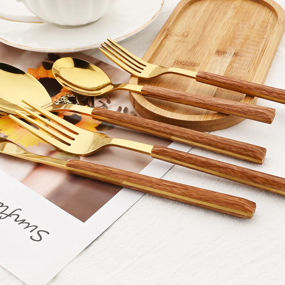 Set di posate in acciaio inossidabile con manico in finto legno