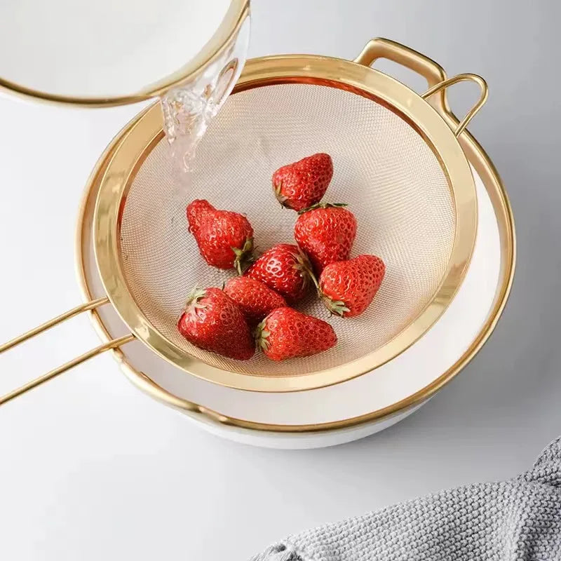 colanders &amp Strainers