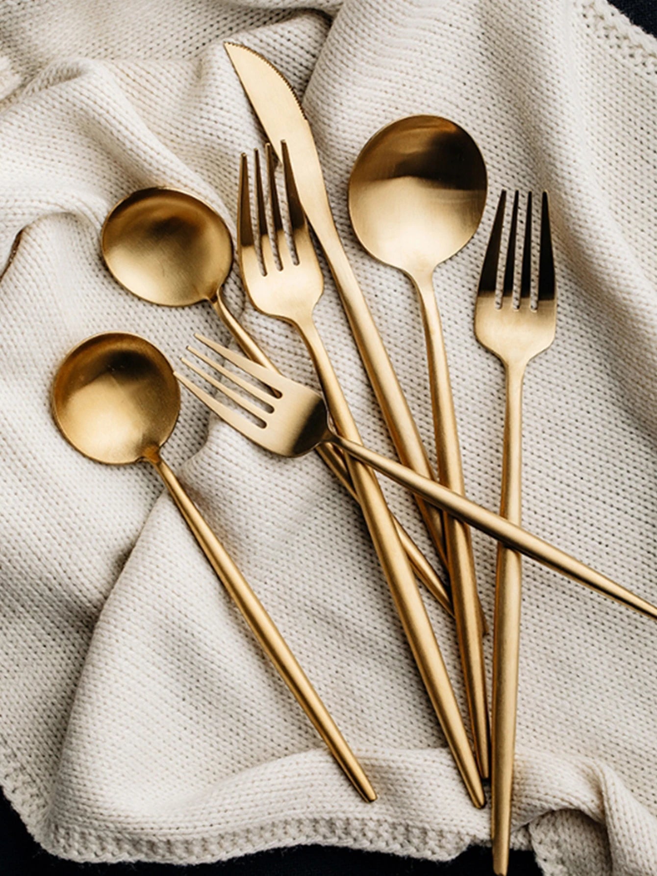 Set di stoviglie in acciaio inossidabile da 24 pezzi