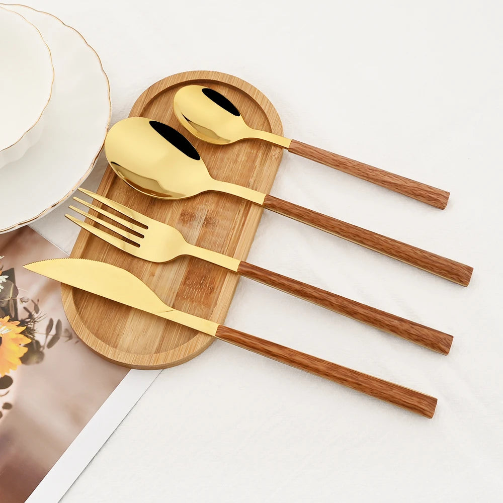 Set di posate in acciaio inossidabile con manico in finto legno